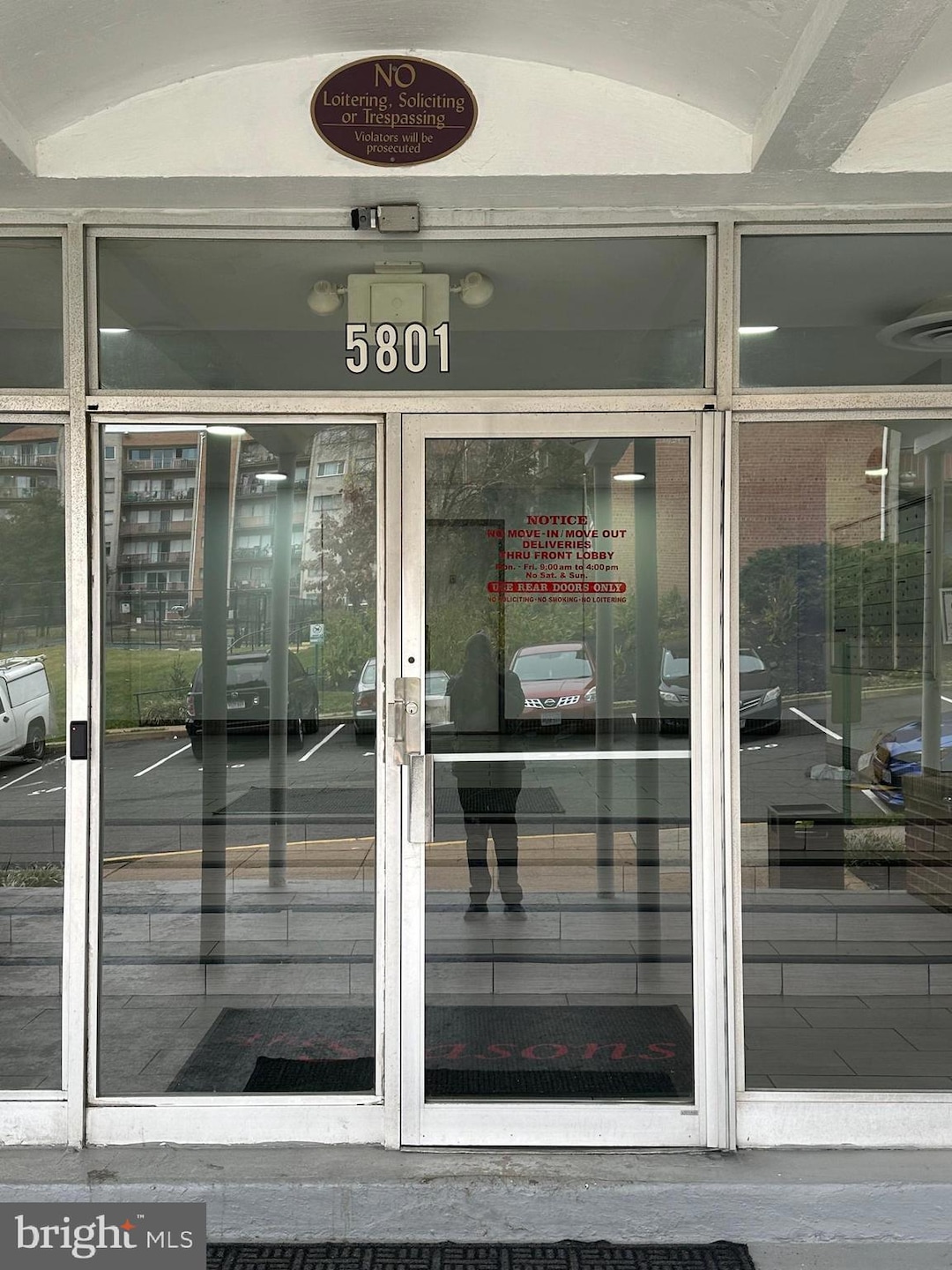 The Seasons unit 407, Alexandria, VA 22312 - photo 1