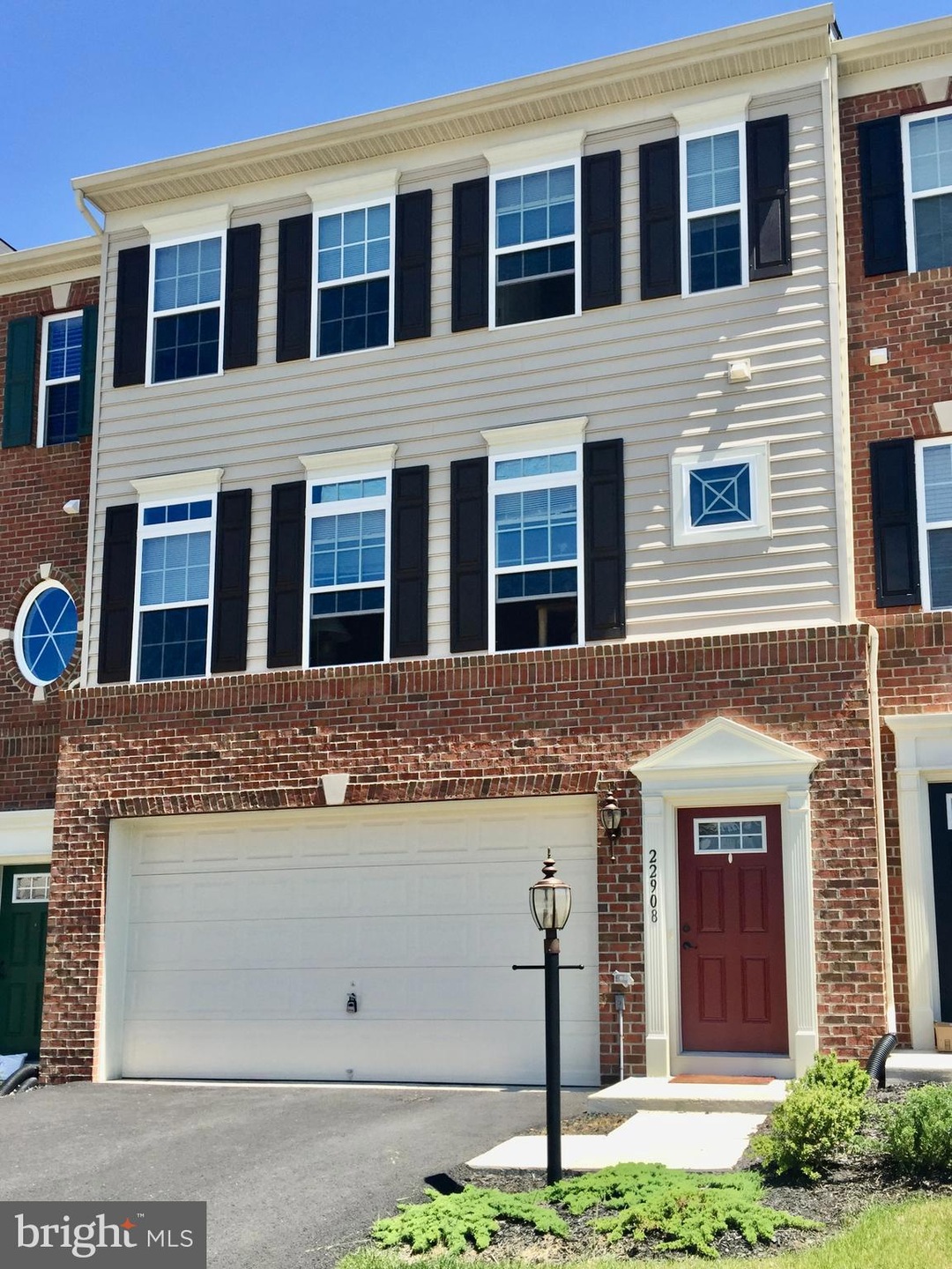 22908 Chestnut Oak Terrace, Sterling, VA 20166 - photo 1