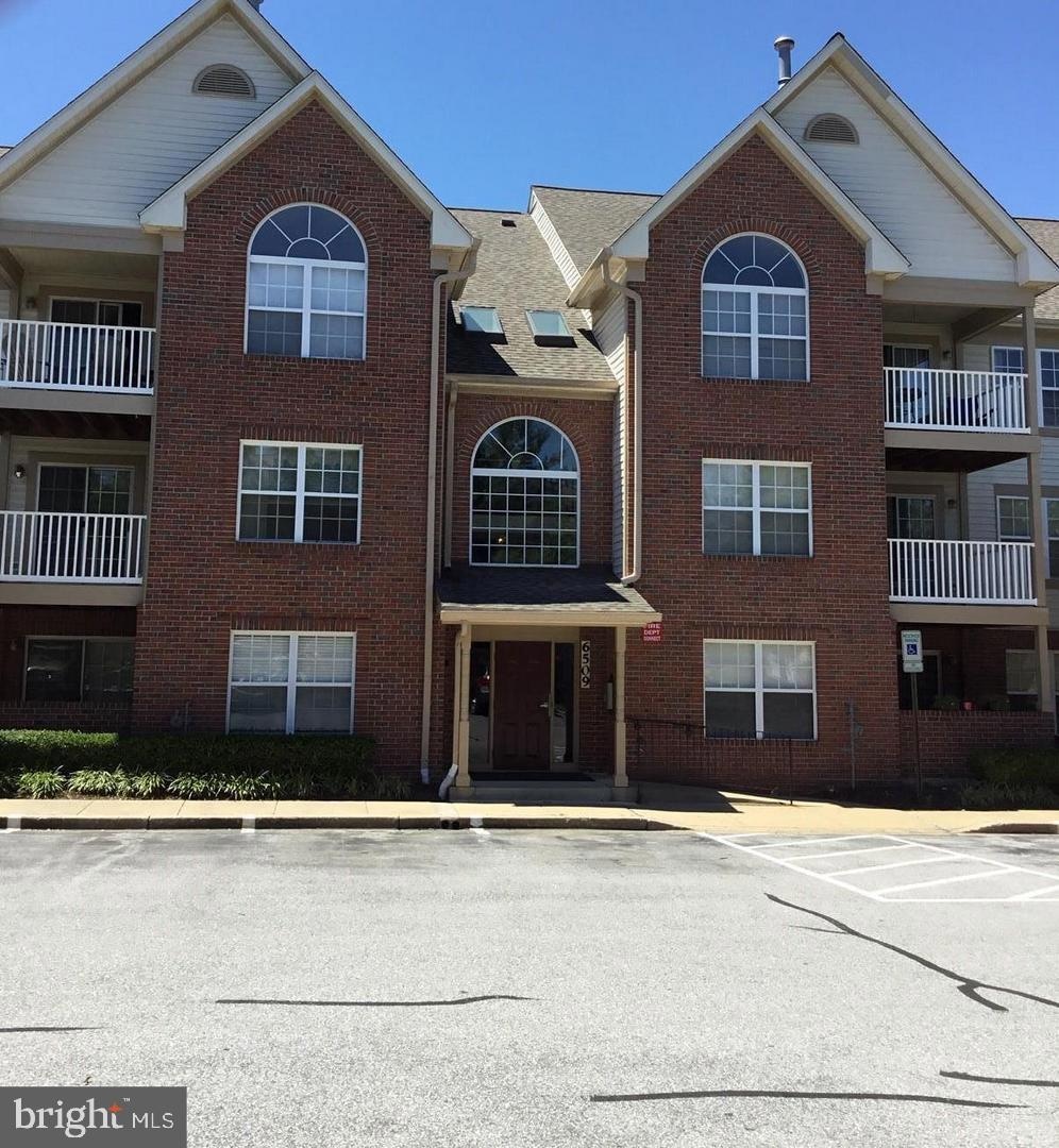 For Rent $1,900/month • Co-Listing Agent