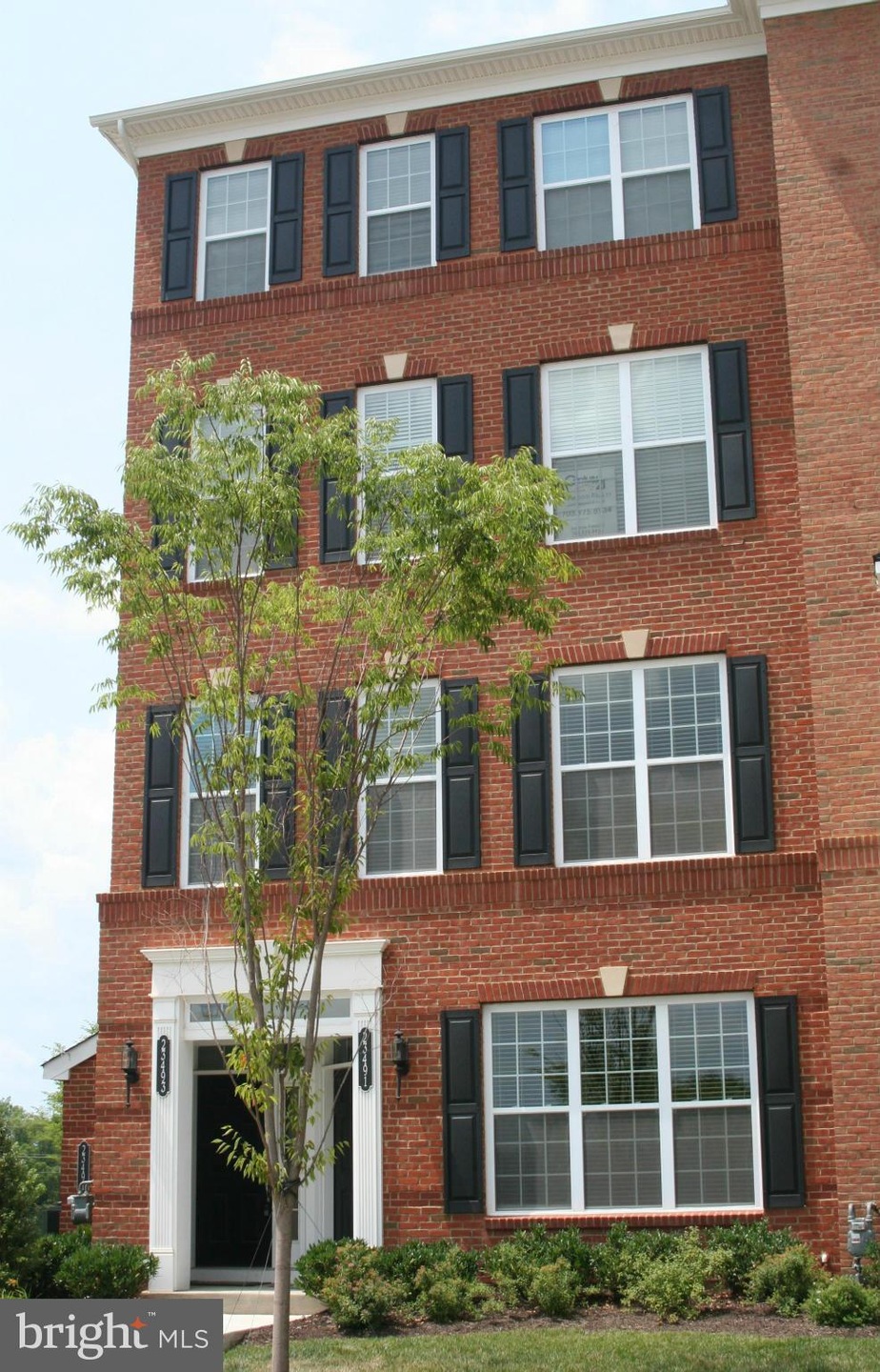 23493 Buckland Farm Terrace unit TOP TWO LEVELS, Ashburn, VA 20148 - photo 1
