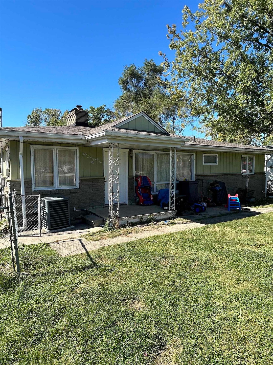 5485 Detroit St, Flint, MI 48505 - photo 1