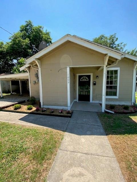 1005 Dodson St, Gainesville, TX 76240 - photo 1