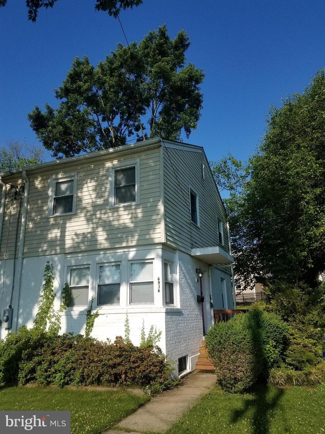 6936 University Dr, Alexandria, VA 22307 - photo 1