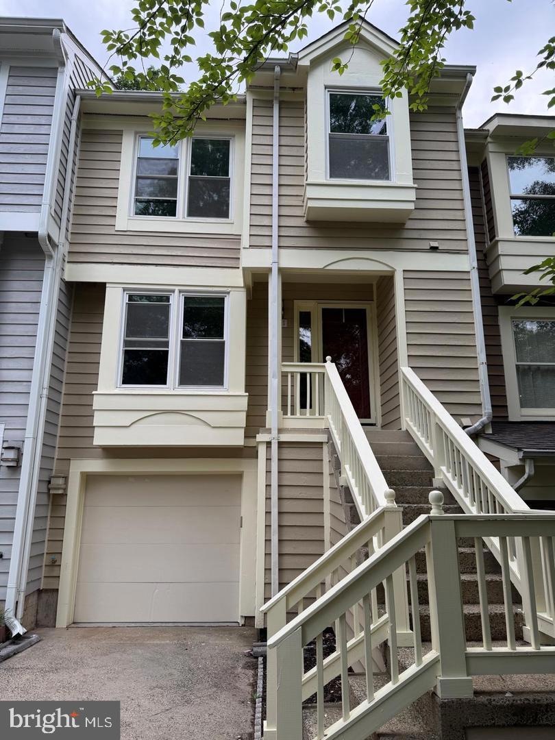 1631 Oak Spring Way, Reston, VA 20190 - photo 1