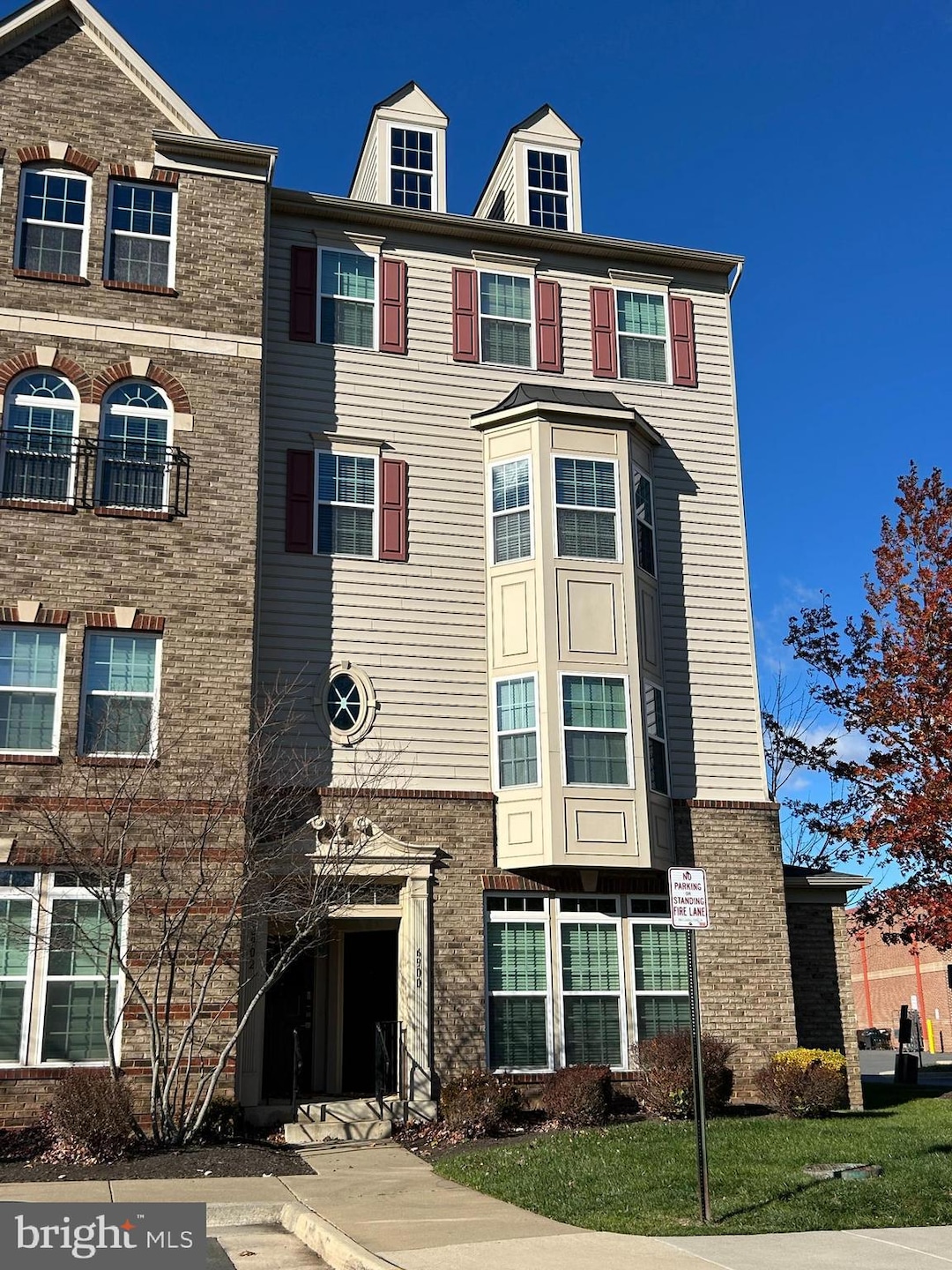 6900 Kona Dr, Gainesville, VA 20155 - photo 1