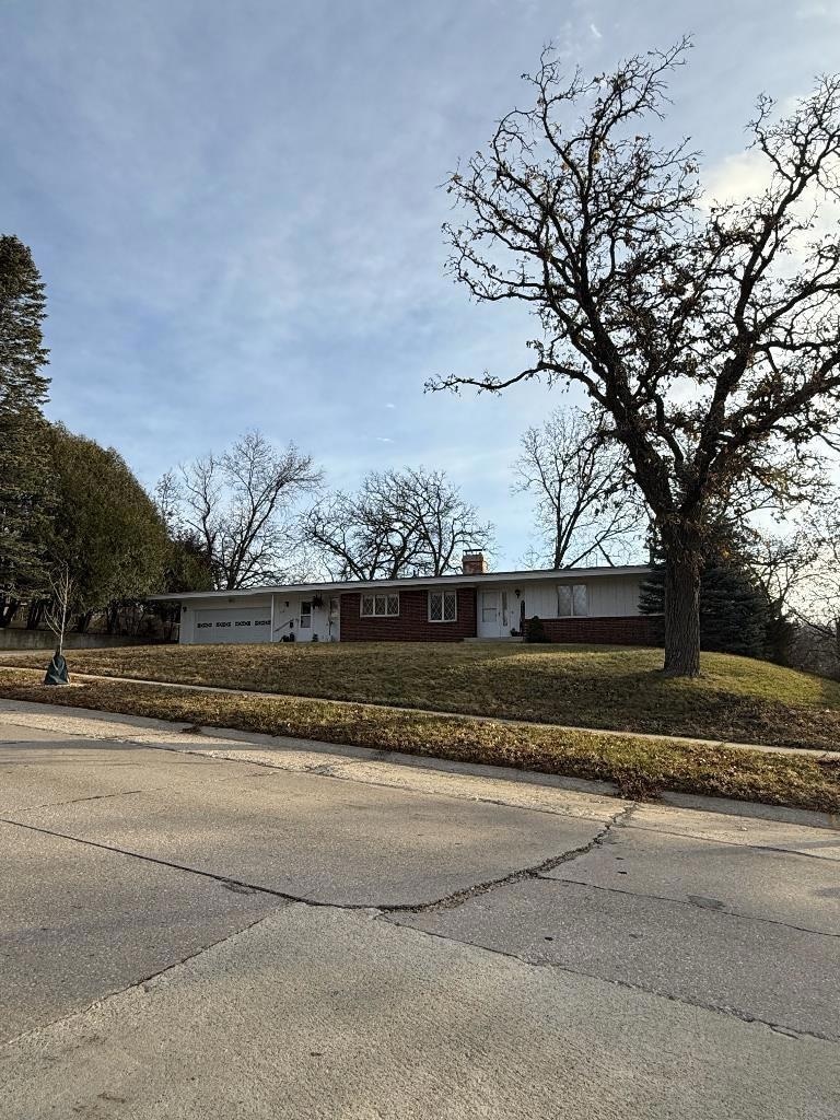 722 Ridge Rd, Decorah, IA 52101 - photo 1