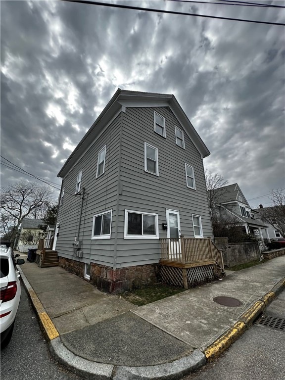 24 Pond Ave unit 2, Newport, RI 02840 - photo 1