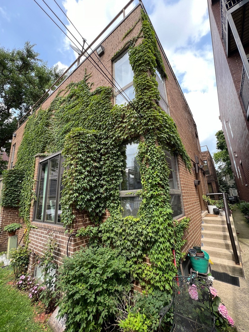 2644 N Wayne Ave unit E, Chicago, IL 60614 - photo 1