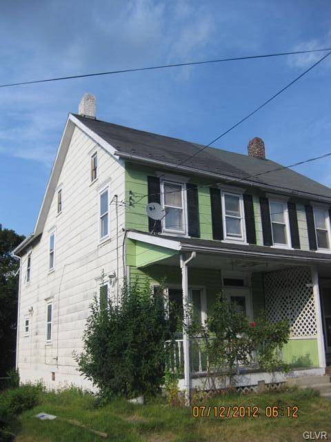 451 S Walnut St, Slatington, PA 18080 - photo 1
