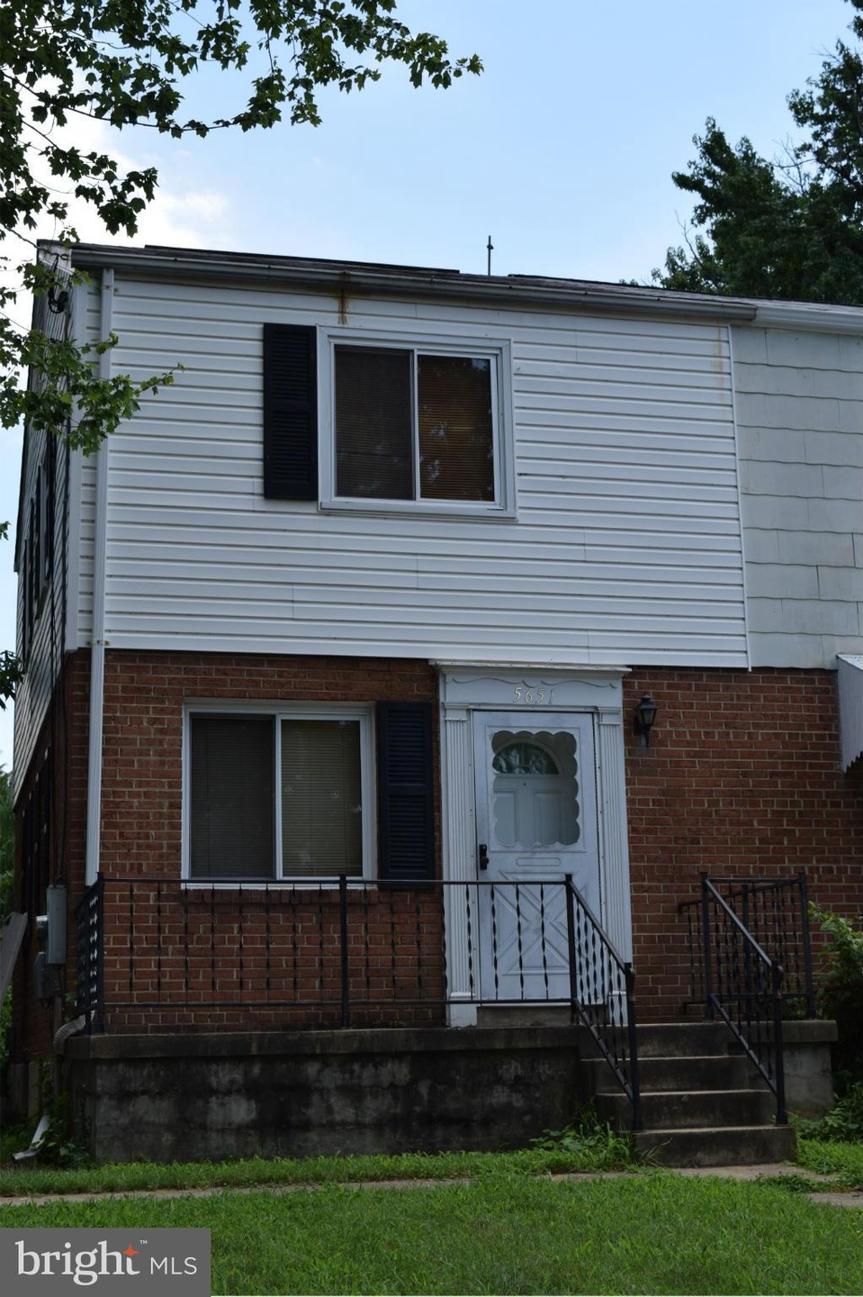 5651 Fenwick Dr, Alexandria, VA 22303 - photo 1