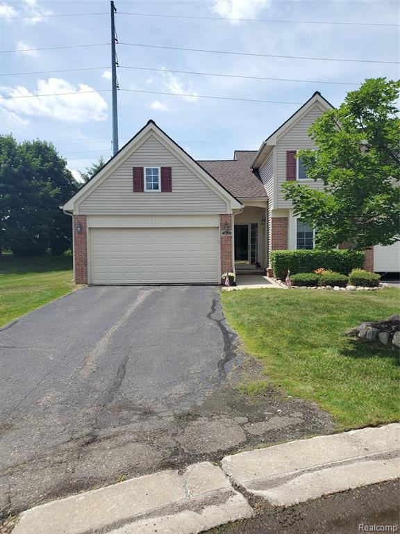 3 BR 4 Full bath end unit