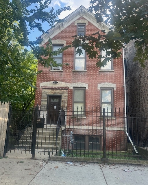 For Rent $1,400/month