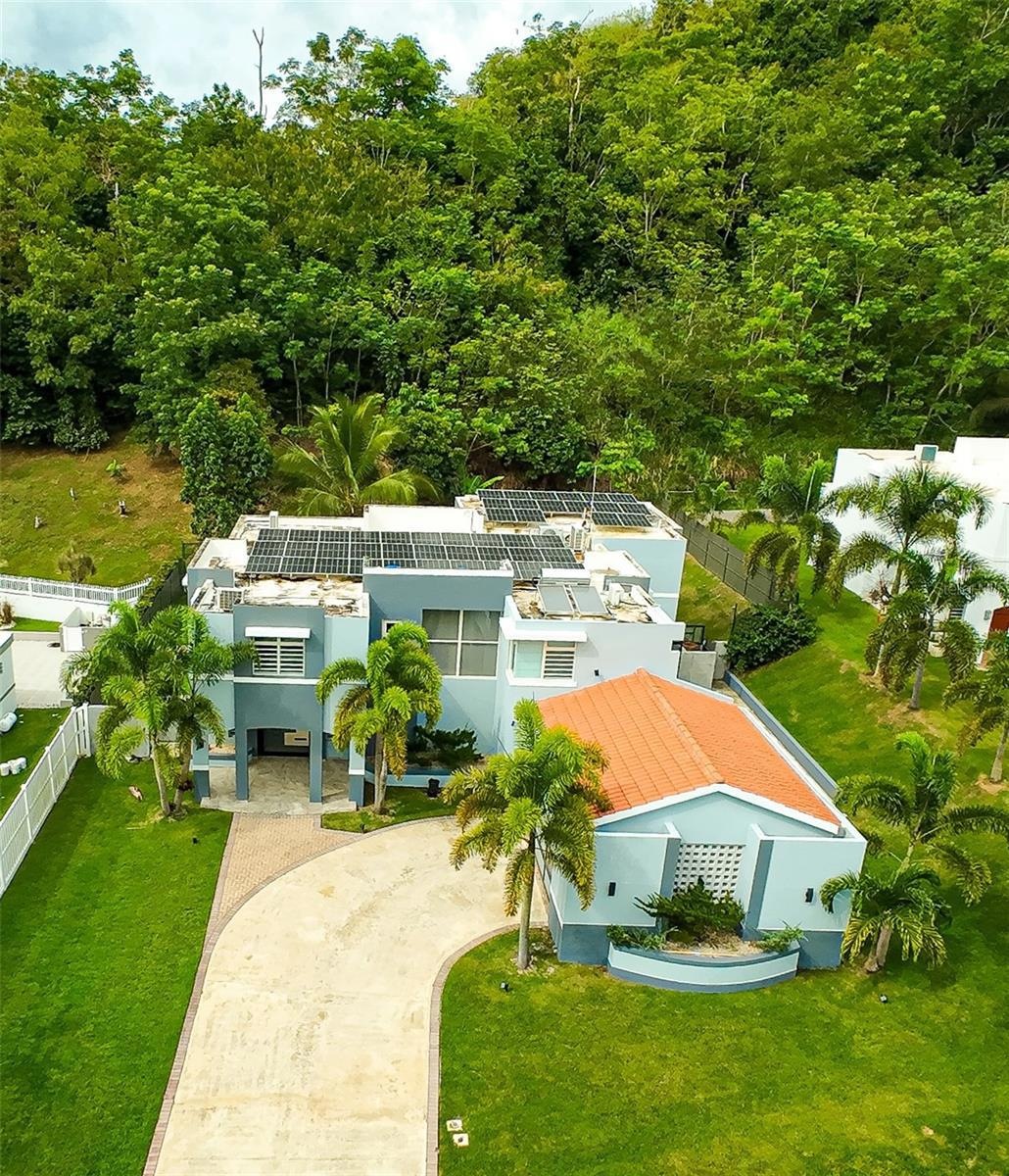 182 Calle Nogales, Caguas, PR 00725 - photo 1