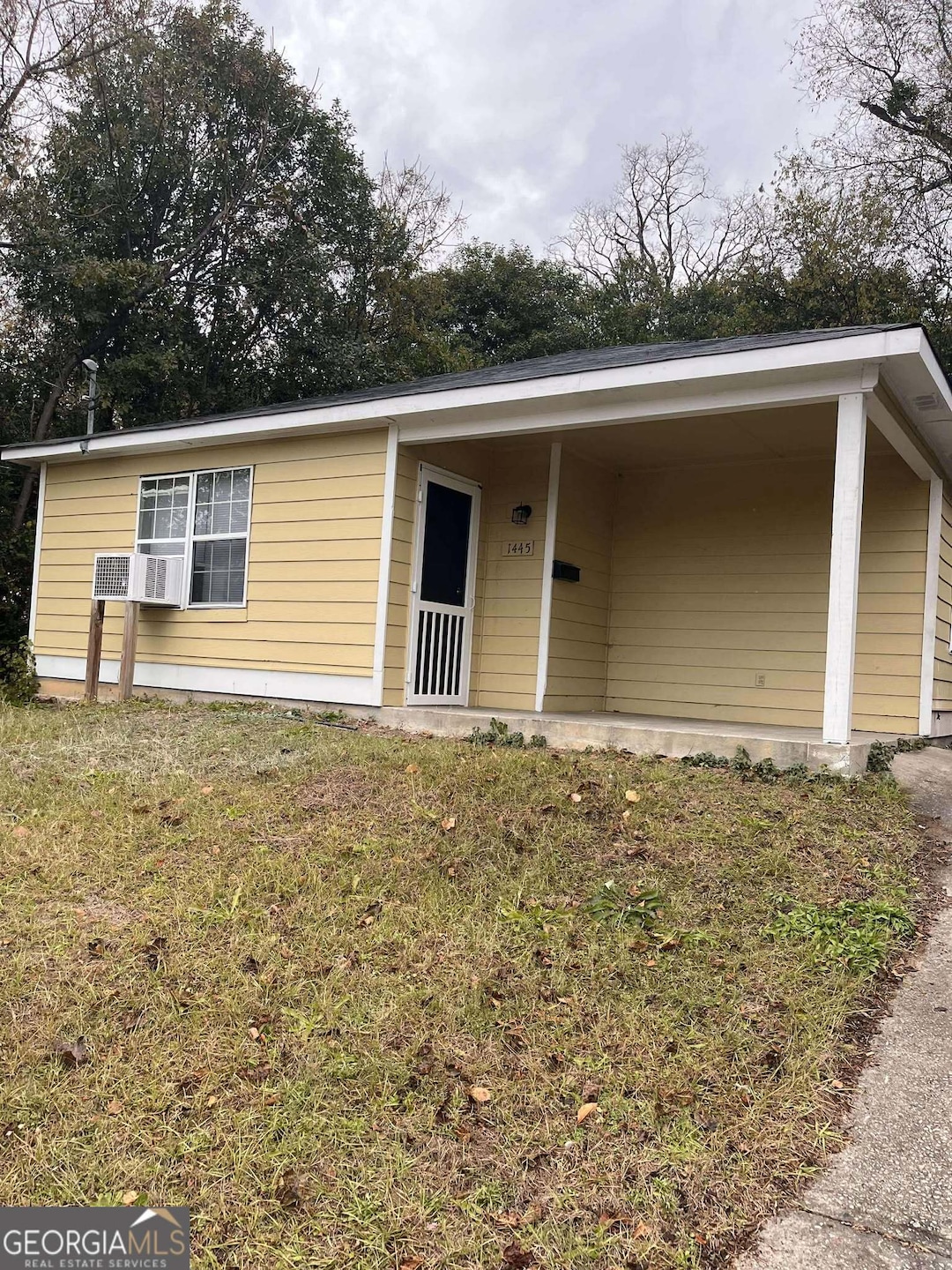 For Rent $1,000/month