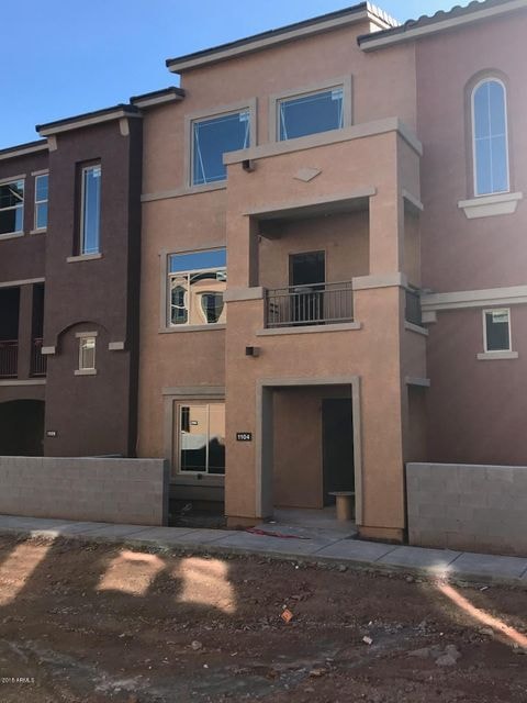 1104 exterior