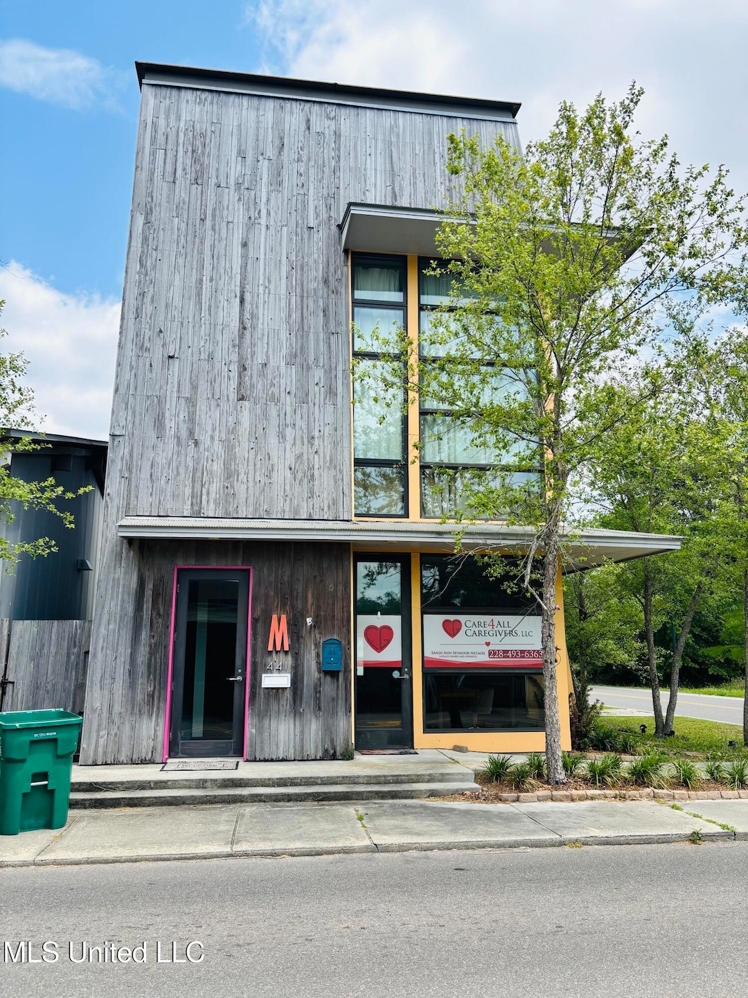 For Rent $1,800/month • Co-Listing Agent
