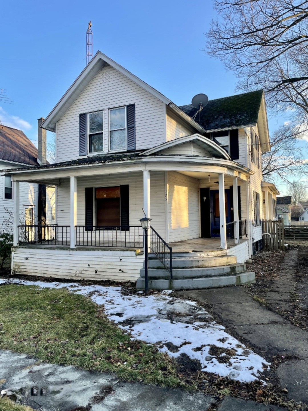 125 Hart St, Marshall, MI 49068 - photo 1