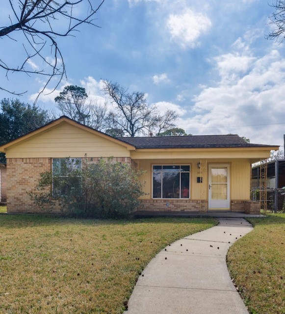 302 Graceland St, Houston, TX 77009 - photo 1