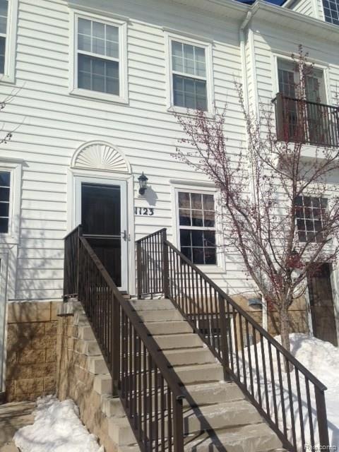 Welcome to 1123 Freesia .. just a short stroll to 