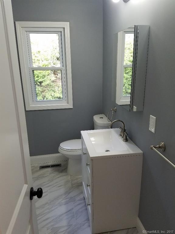 10 Palma Cir, Waterbury, CT 06704 - photo 1