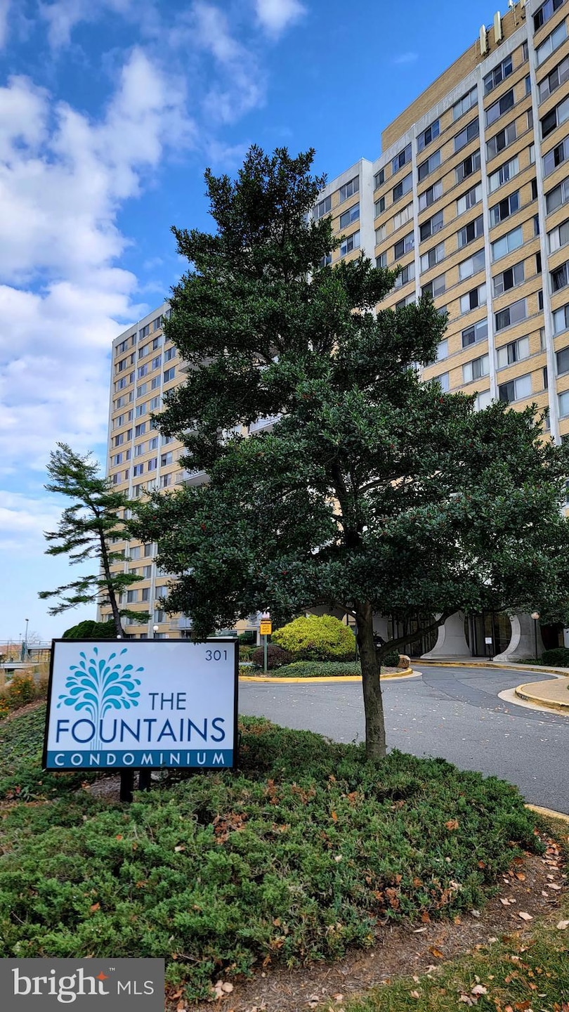 The Fountains unit 903, Alexandria, VA 22312 - photo 1