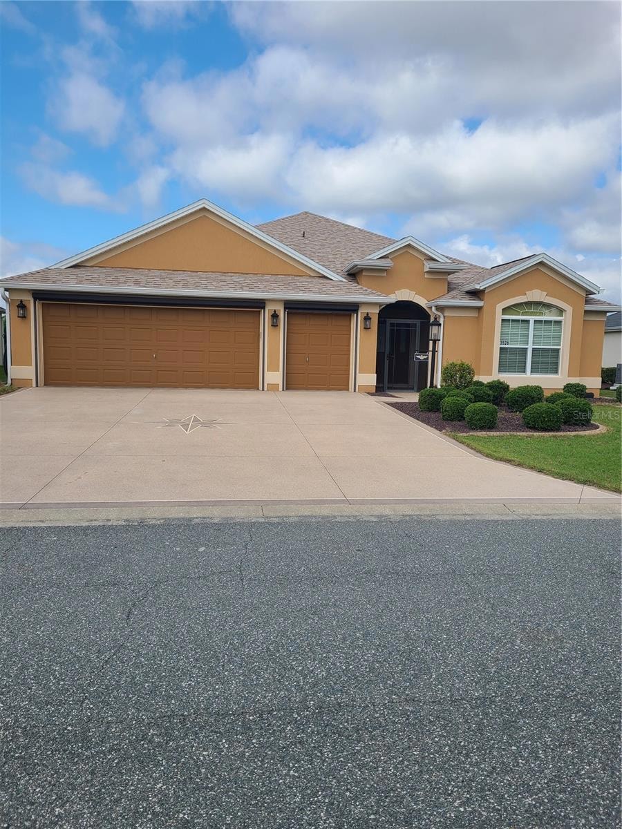 3526 Cluster Ct, The Villages, FL 32163 - photo 1