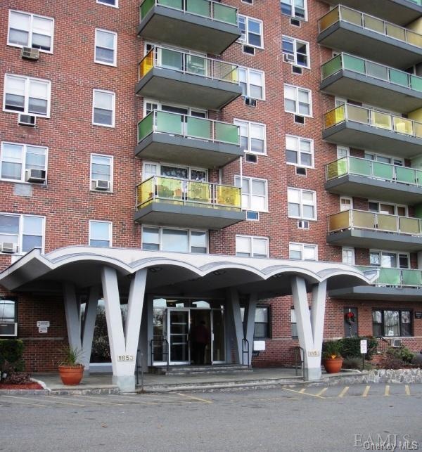 1853 Central Park Ave unit 12G, Yonkers, NY 10710 - photo 1
