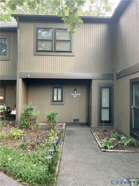 Entrance to property