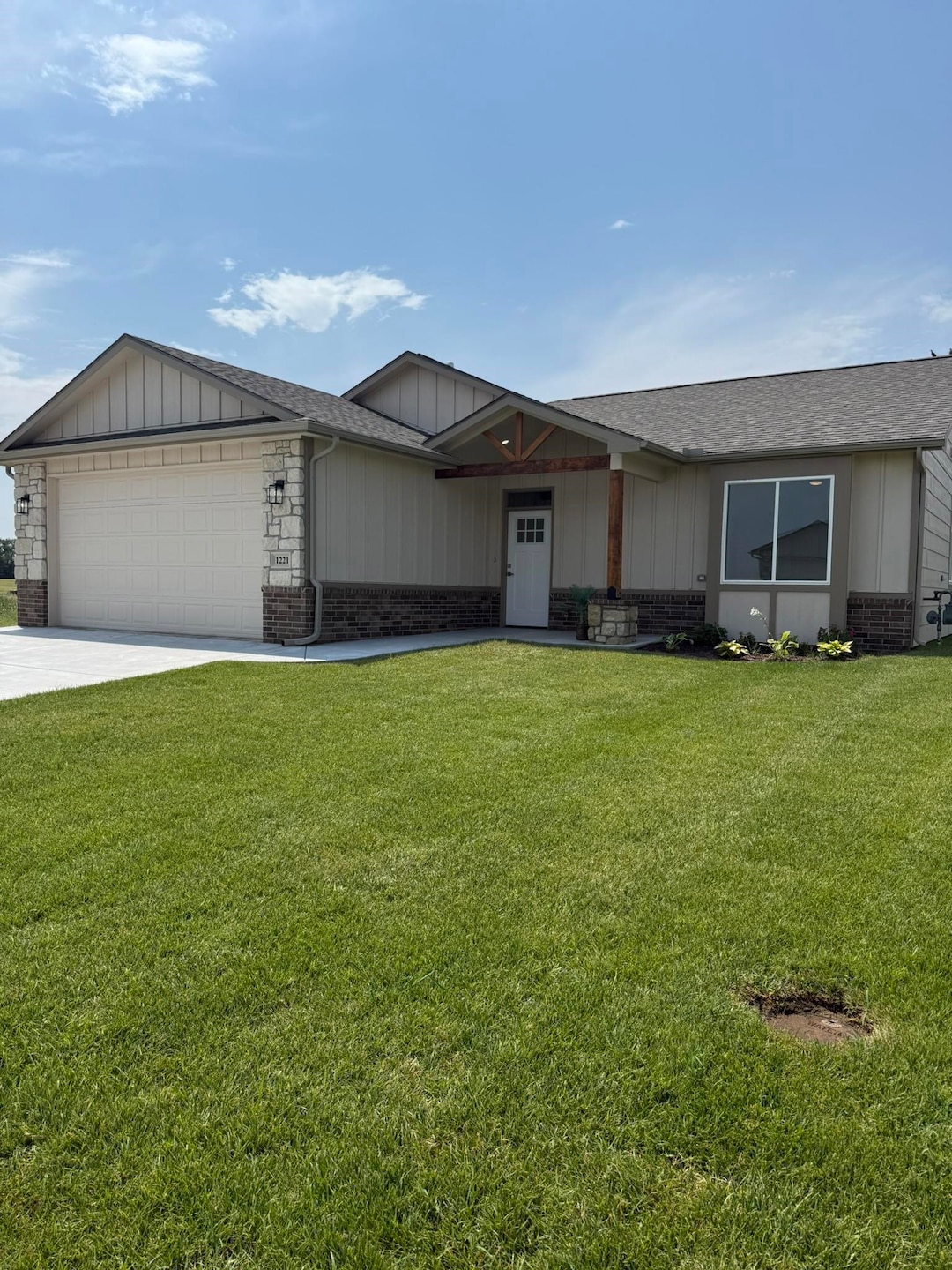 1221 Park Glen Ct, Clearwater, KS 67026 - photo 1