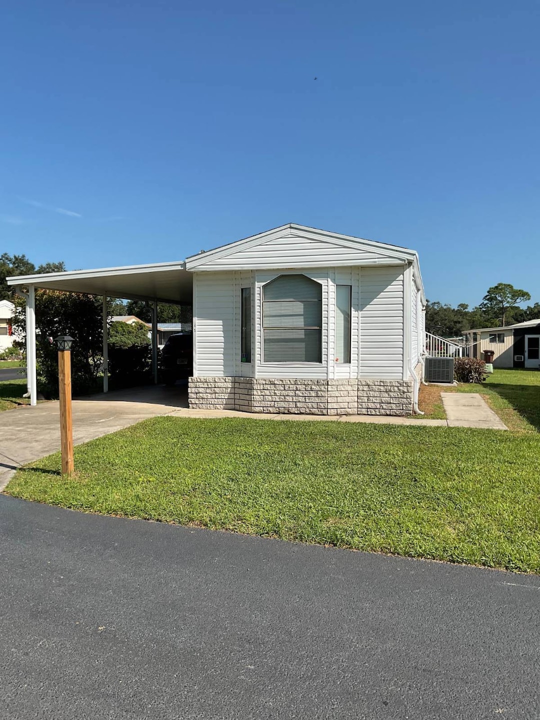 944 Reynolds Rd, Lakeland, FL 33801 - photo 1