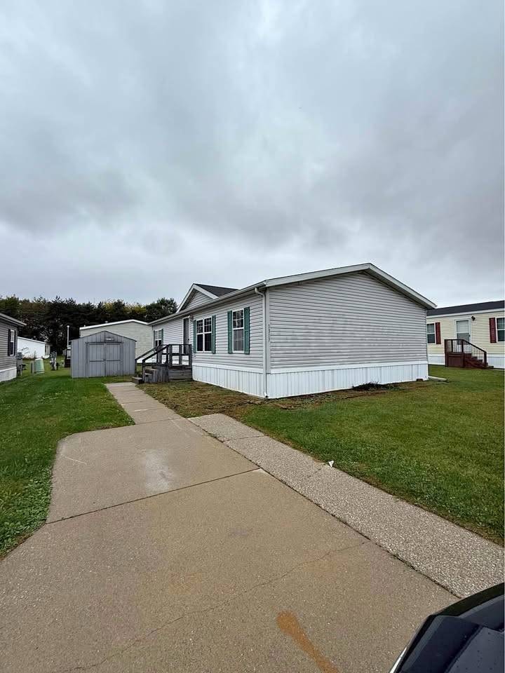 1317 Sugar Tree Blvd unit 118, Caro, MI 48723 - photo 1