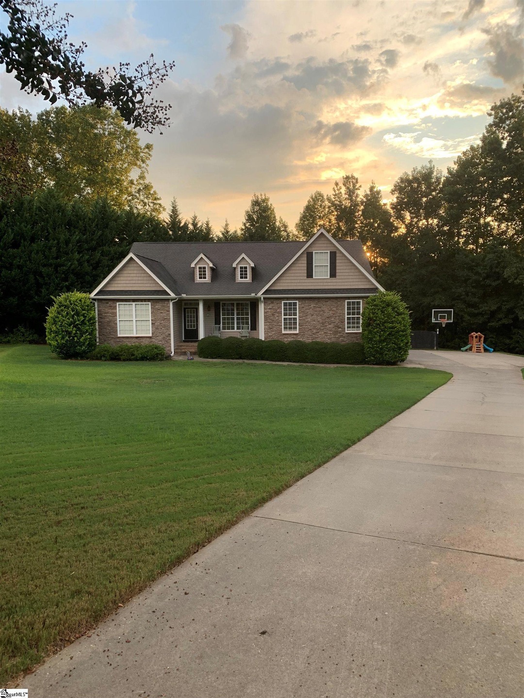7 Duchess Ct, Travelers Rest, SC 29690 - photo 1