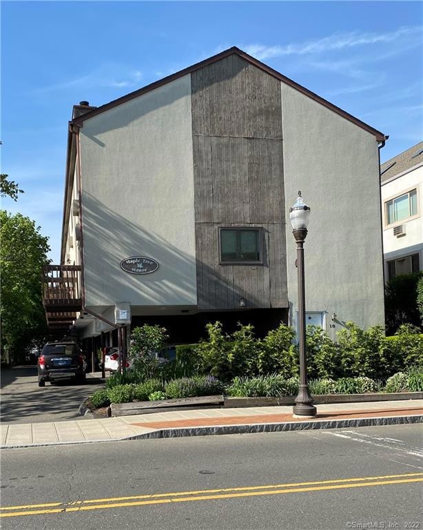 28 Crescent St unit 6, Stamford, CT 06906 - photo 1