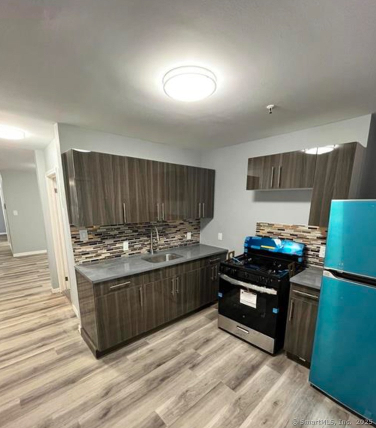 161 Howe St unit 2, Bridgeport, CT 06608 - photo 1