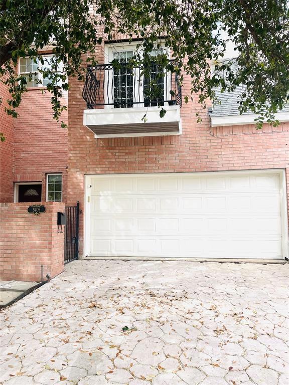 5709 Lewis St, Dallas, TX 75206 - photo 1