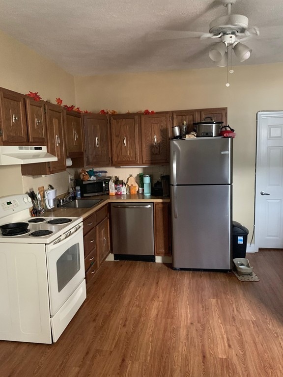 820 E 6th St unit 4, Boston, MA 02127 - photo 1