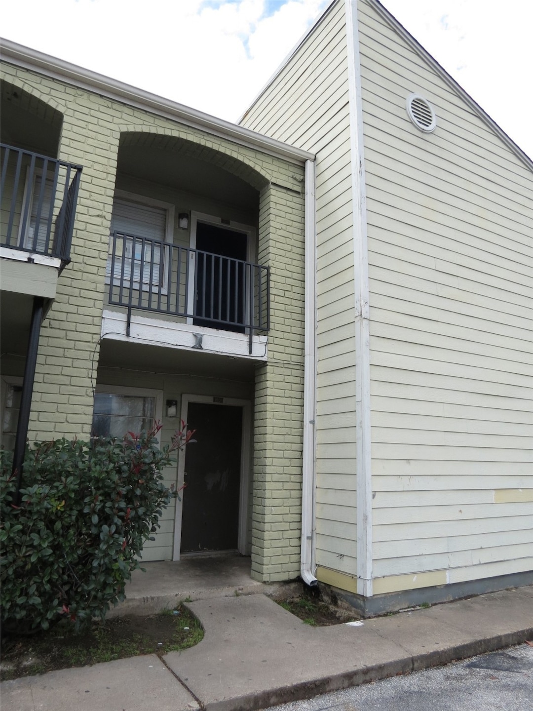 6200 W Tidwell Rd unit 1002, Houston, TX 77092 - photo 1