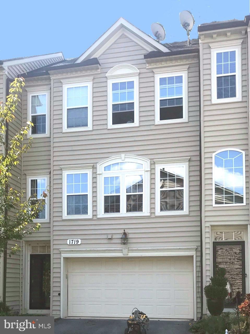 1719 Chiswick Ct, Silver Spring, MD 20904 - photo 1