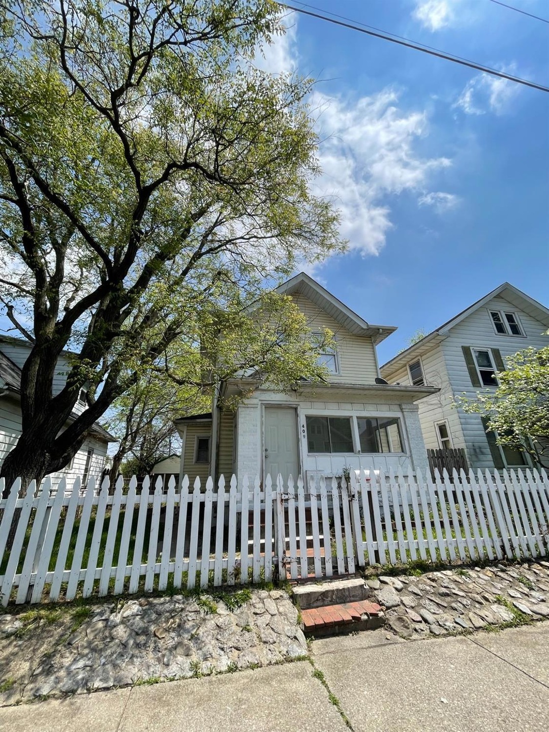 409 Moore St, Middletown, OH 45044 - photo 1