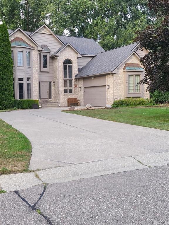3 ponds exterior.jpg