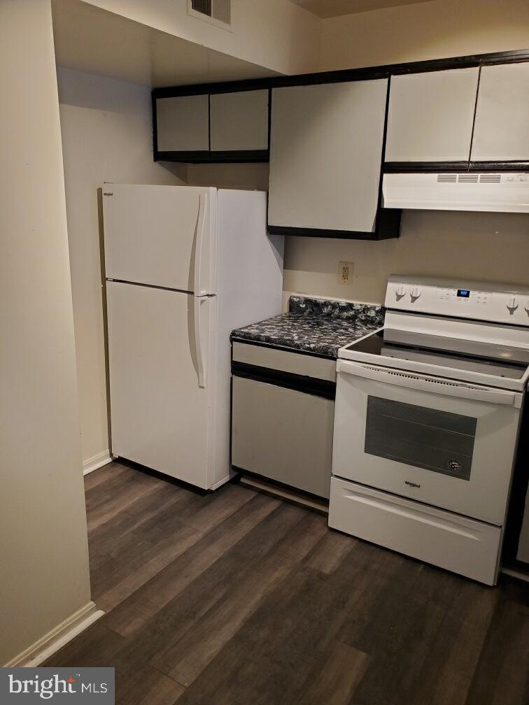 1216 W Lafayette Ave unit 2, Baltimore, MD 21217 - photo 1