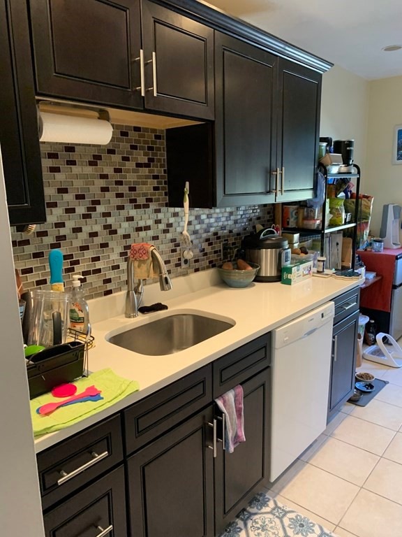 865 Boylston St unit 5, Newton Highlands, MA 02461 - photo 1