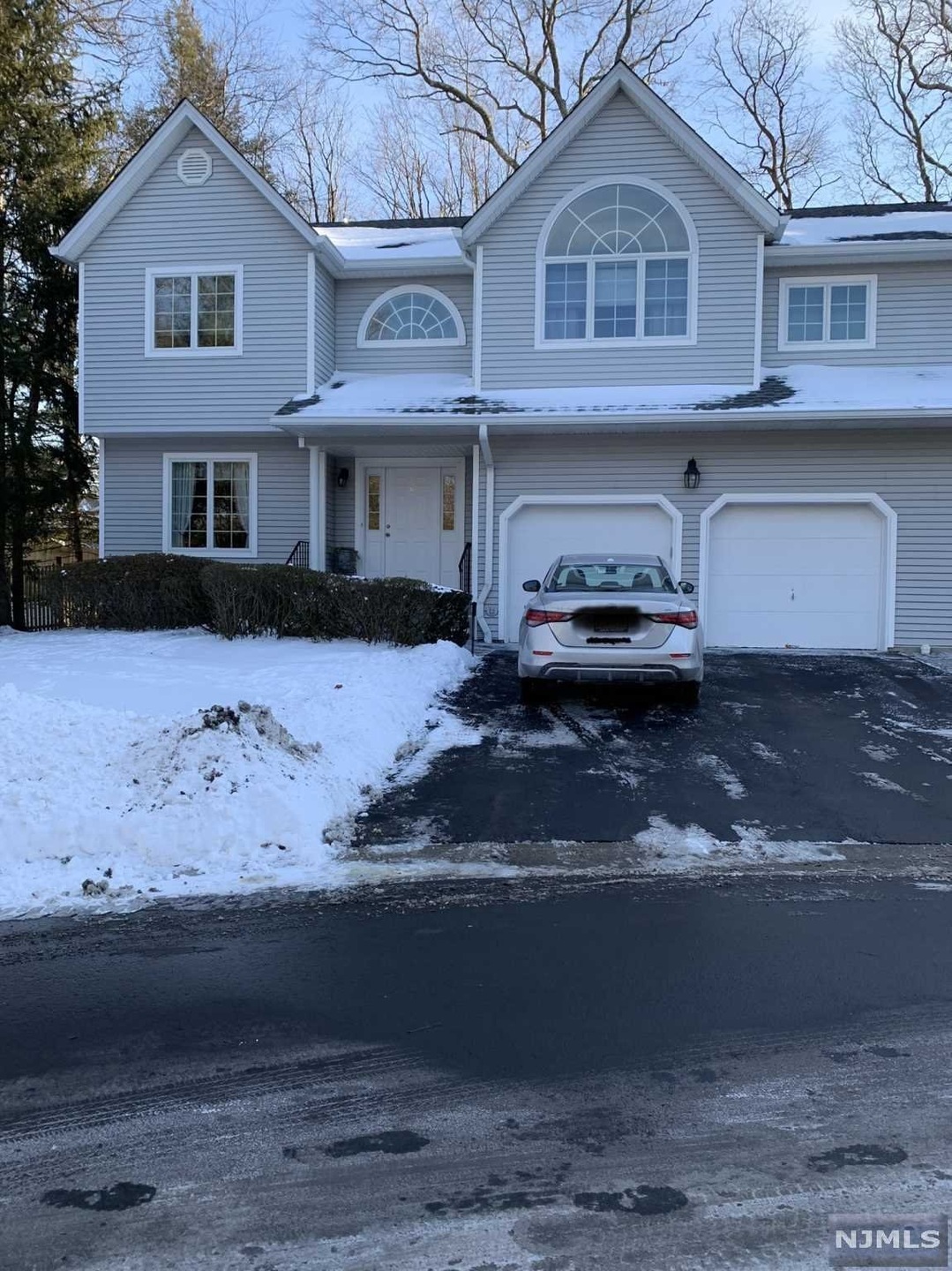 Sold $637,300 • Co-Listing Agent