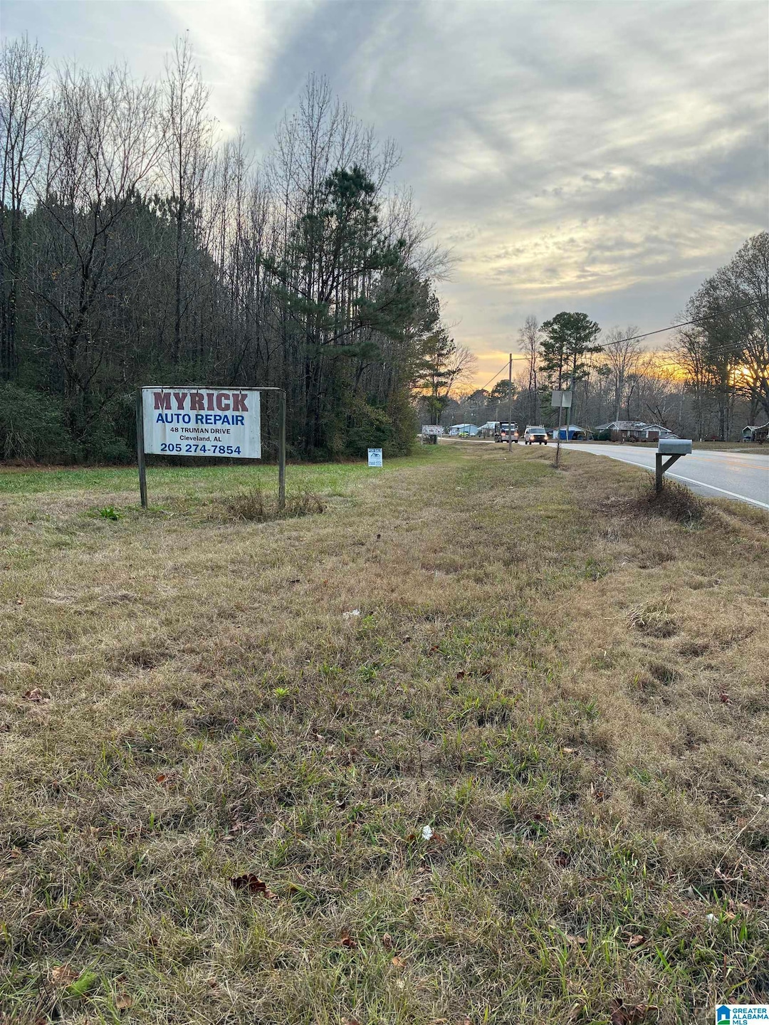 0 Alabama 160 unit 21437600, Hayden, AL 35079 - photo 1