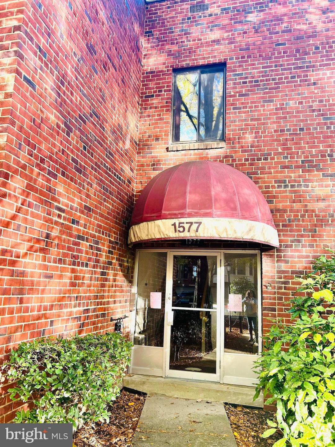 1577 N Colonial Terrace unit 105Y, Arlington, VA 22209 - photo 1