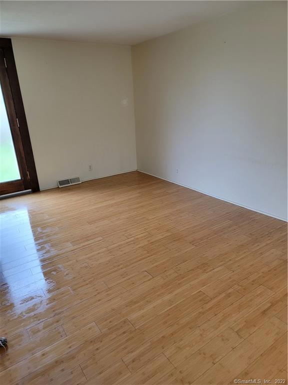 74 Cole St unit 74, Bridgeport, CT 06604 - photo 1