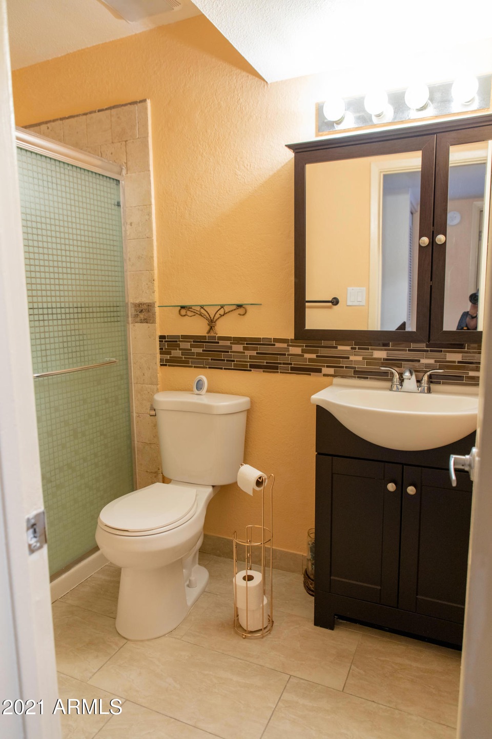 Bathroom 01