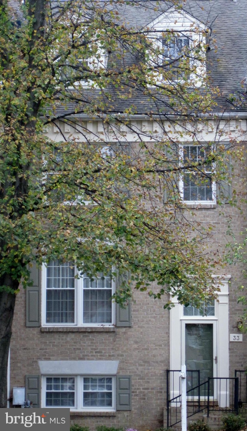 33 Alderman Ct, Lutherville Timonium, MD 21093 - photo 1