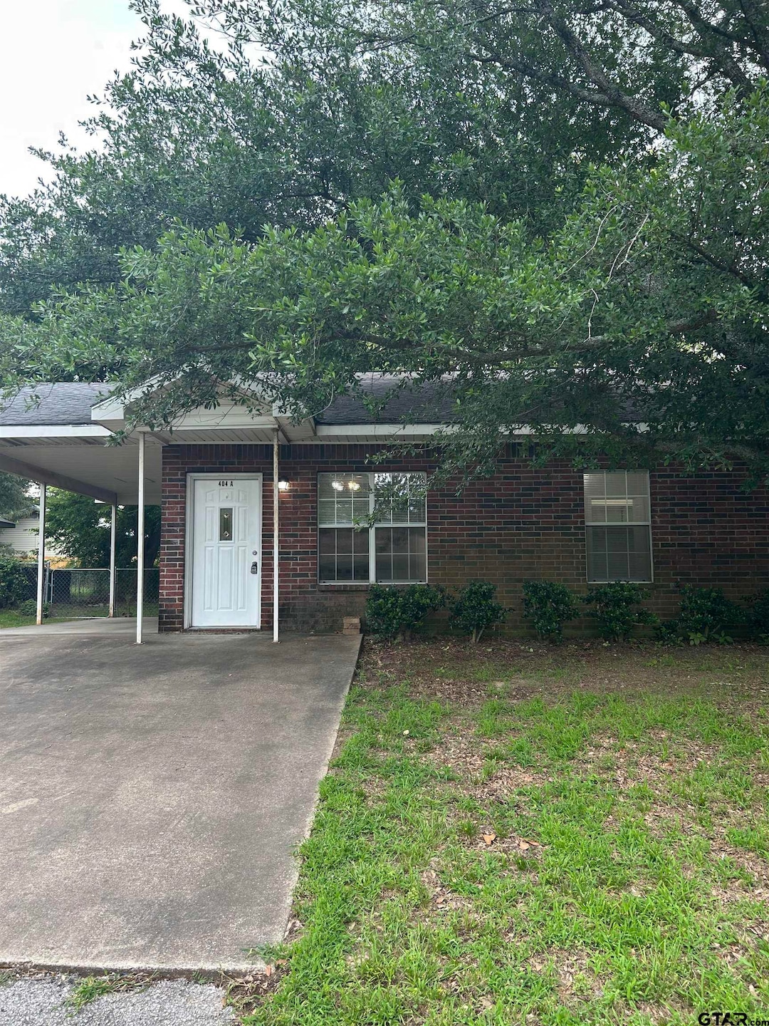 For Rent $1,300/month