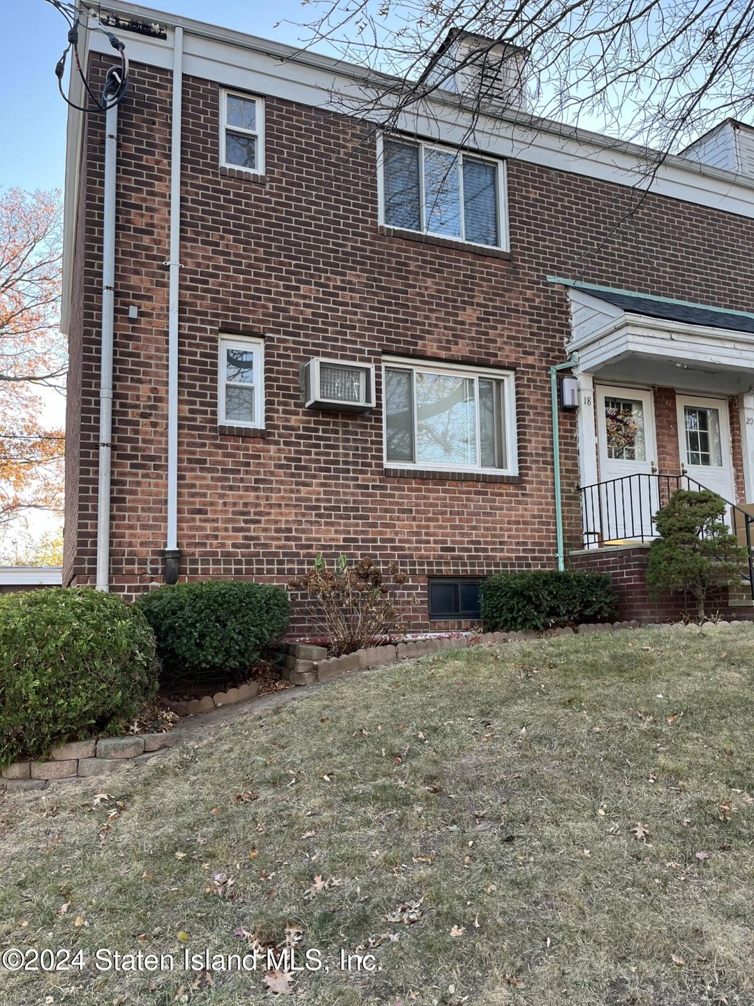 18 Seth Ct Front